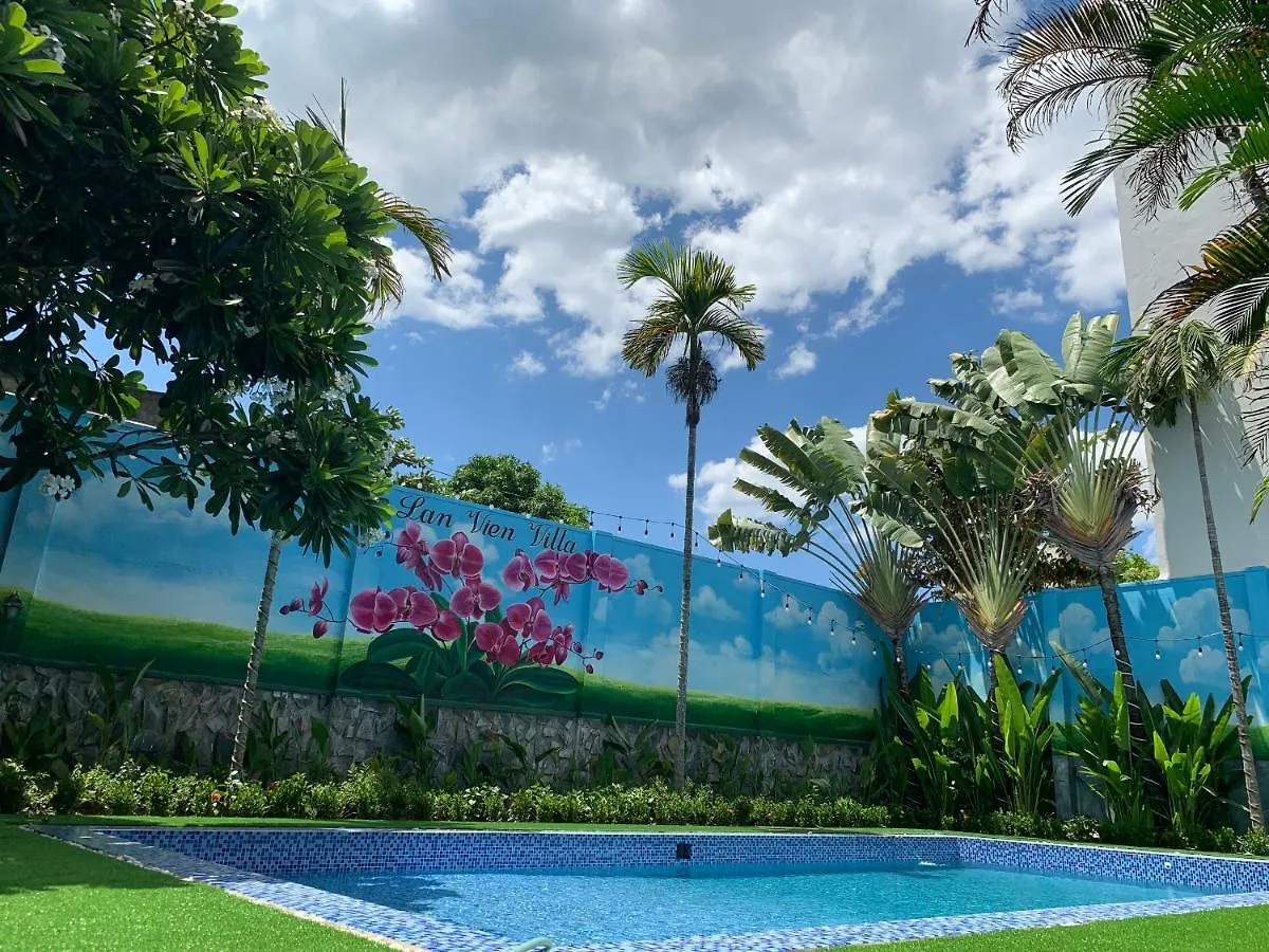 Lan Vien Villa Da Nang location